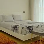 Avenida House A 700 Metros Da Дом отдыха