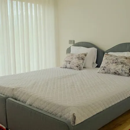 Avenida House A 700 Metros Da 펜션 *