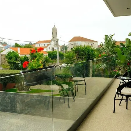 Avenida House A 700 Metros Da