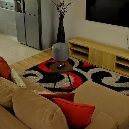 Avenida House A 700 Metros Da *