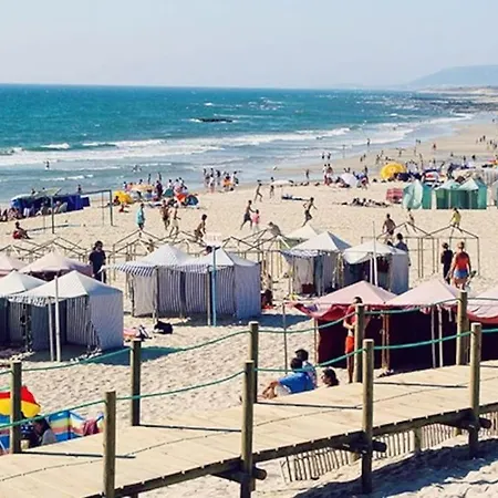 Vakantiehuis Avenida House A 700 Metros Da *