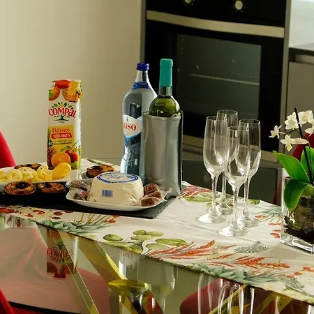 Avenida House A 700 Metros Da Эшпозенди