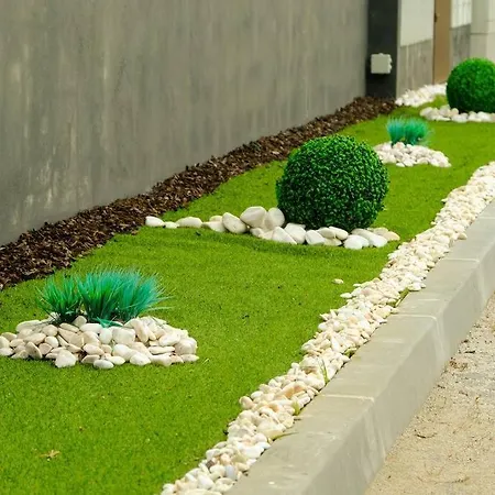 Avenida House A 700 Metros Da